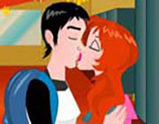 Play High School First Kiss Game